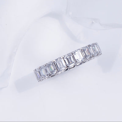 Pt950 Emerald Lab Diamond Full Band Ring – 2x3mm