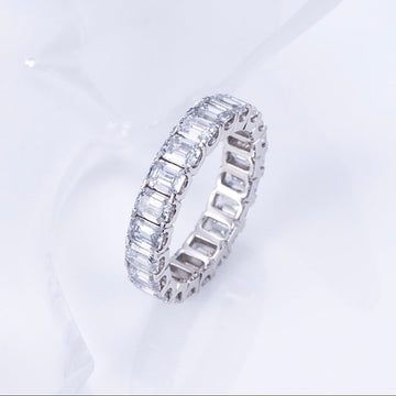 Pt950 Emerald Lab Diamond Full Band Ring – 3x4mm