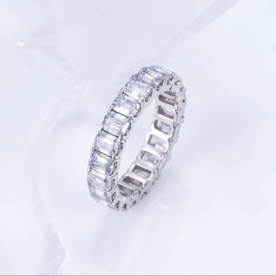 Pt950 Emerald Lab Diamond Full Band Ring – 3x4mm